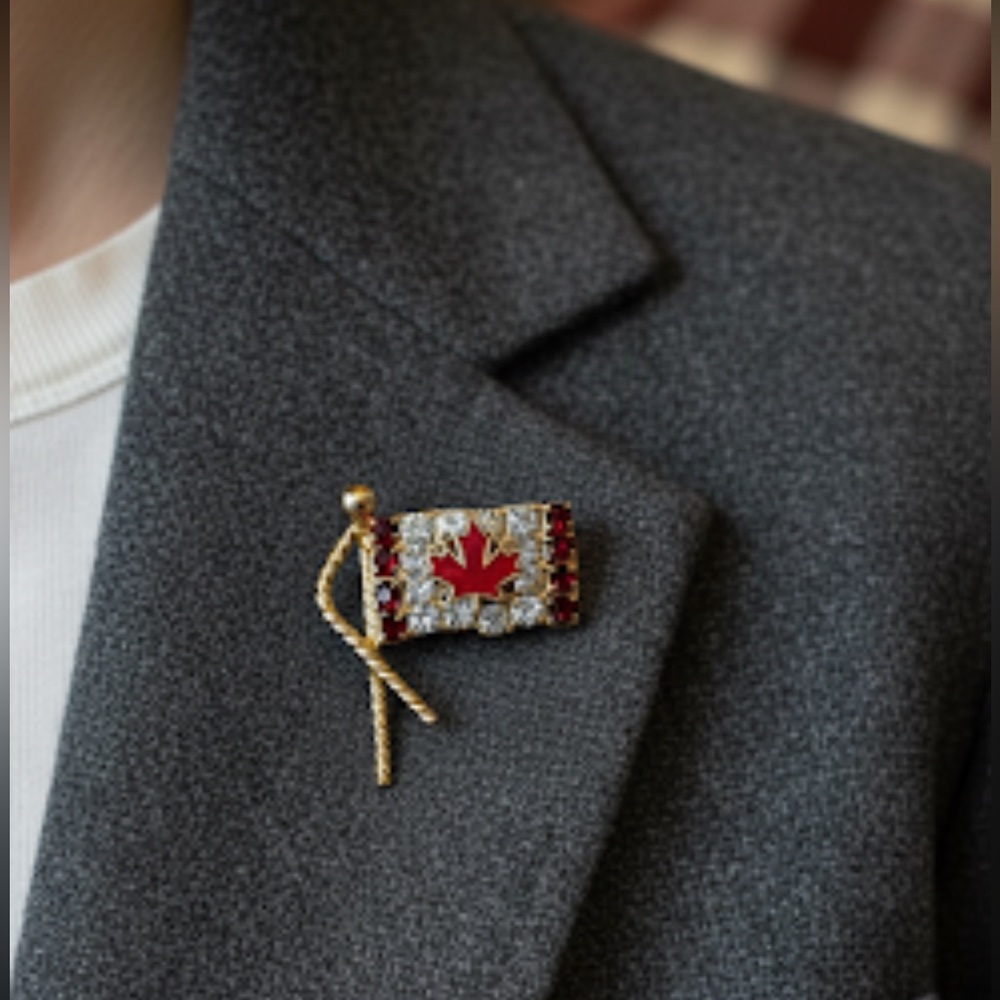 Vintage Canadian Flag Red‎ & Clear Crystal Embellished Brooch EUC